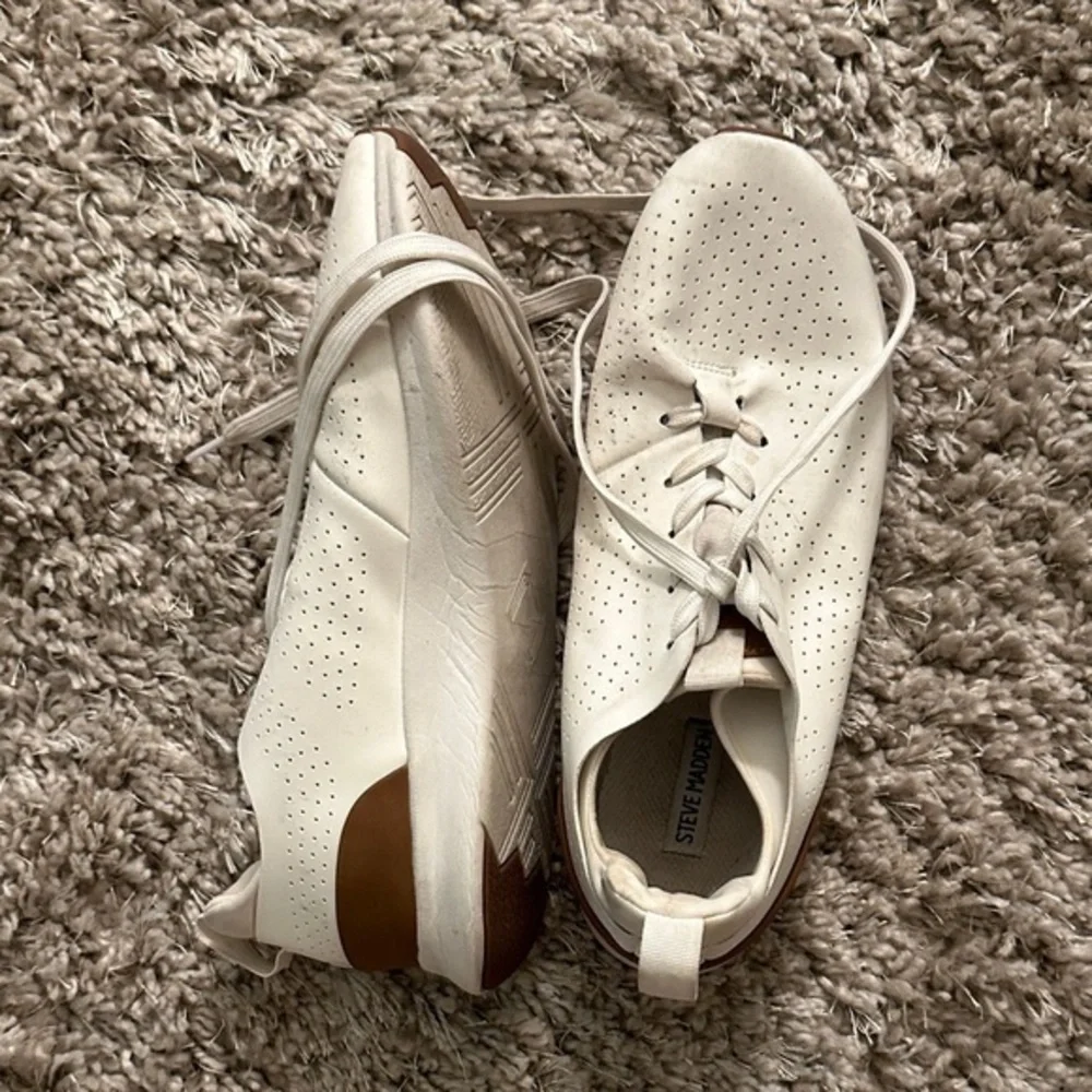 Steve Madden White Perforated Men's Shoes